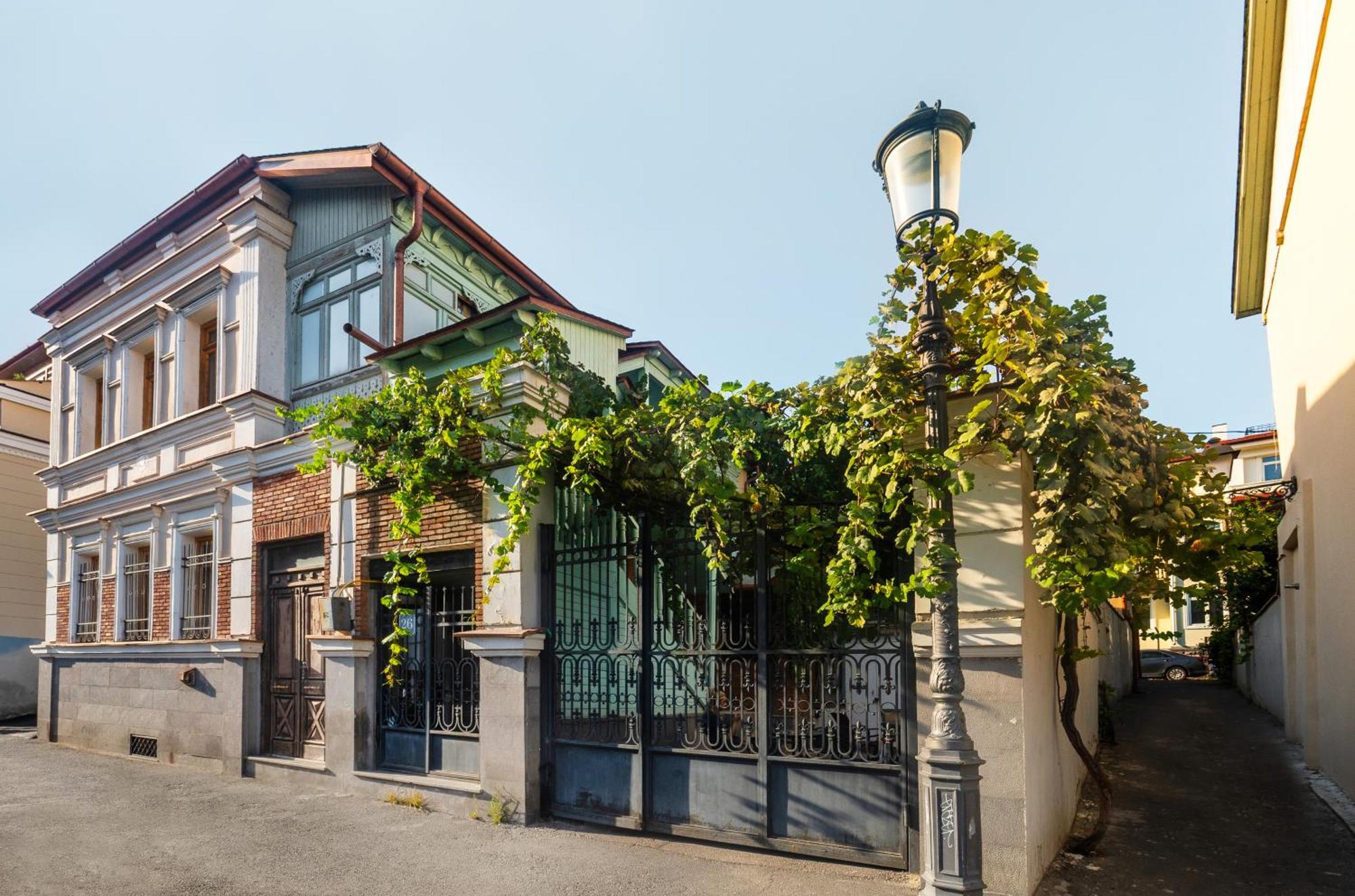 Guli Of - River View Duplex In Historic Center *
