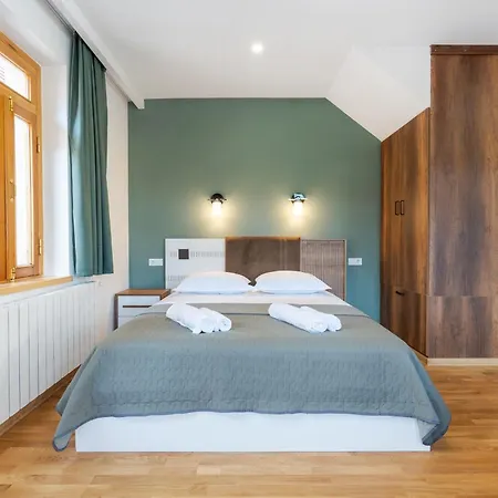 Guli Of Tbilisi - River View Duplex Apartment In Historic City Center 外观 照片