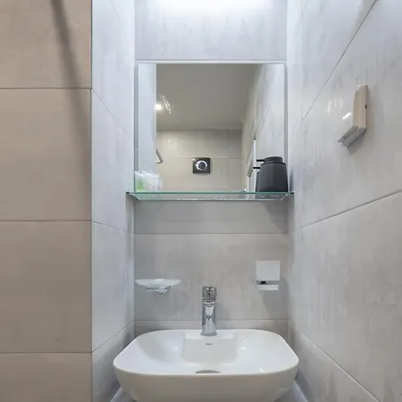 Guli Of Tbilisi - River View Duplex Apartment In Historic City Center 外观 照片