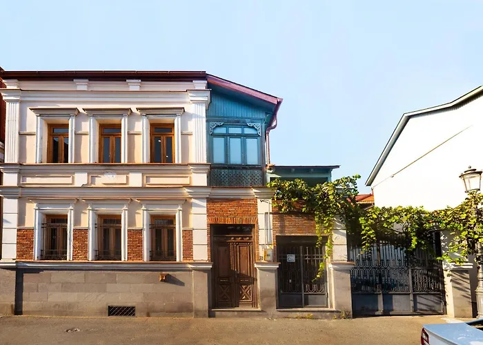 Guli Of Tbilisi - River View Duplex Apartment In Historic City Center