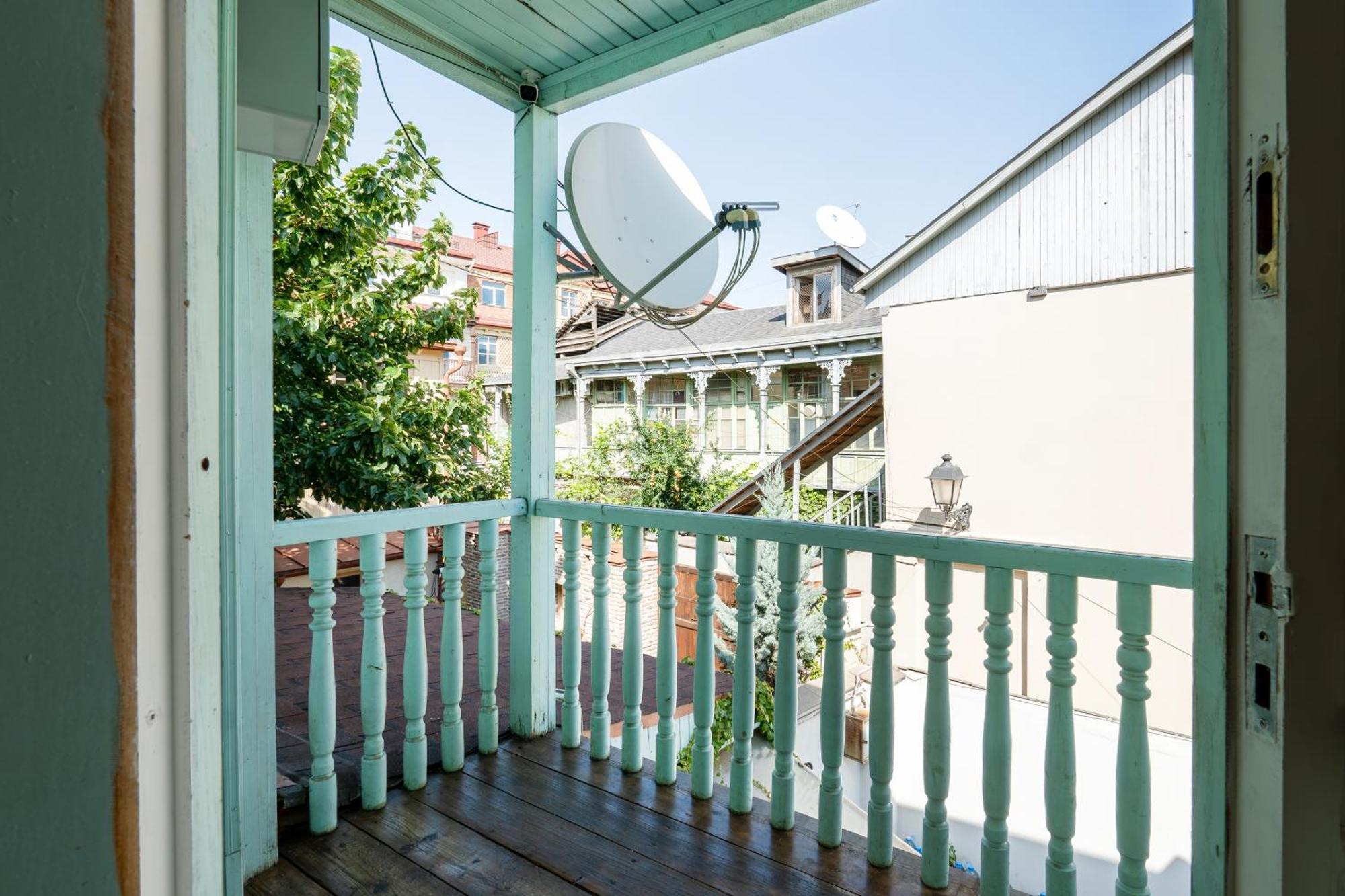 Guli Of - River View Duplex In Historic Center *